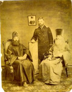 Братья Сементовские, 1890-е годы. Слева Константин Петрович, в центре Иван Петрович, справа Николай Петрович