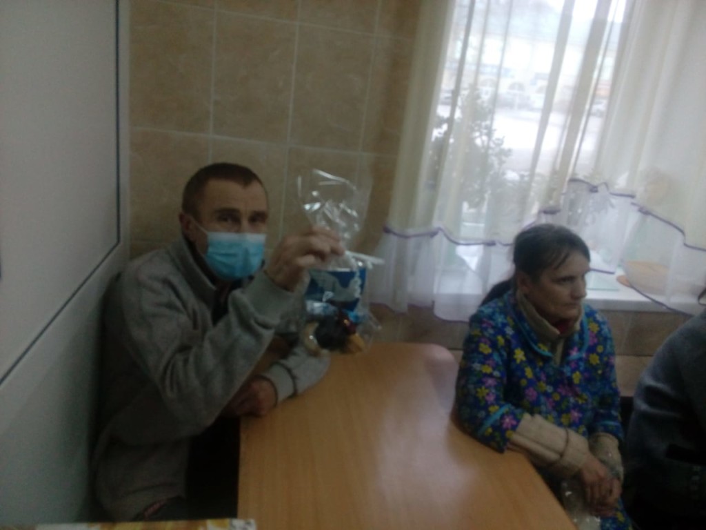 Просмотр документального фильма "Форпост" и вручение подарков