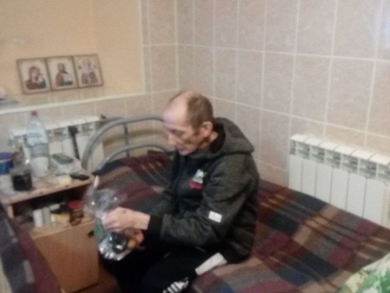 Вручение творческих и сладких подарков