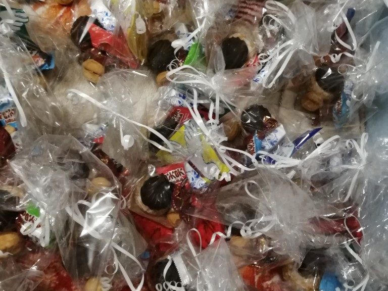 Творческие подарки в честь Победы в ВОВ сладкие наборы к чаепитию