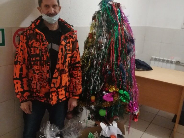 Передача творческих подарков для подопечных МКУ "КСАГ"