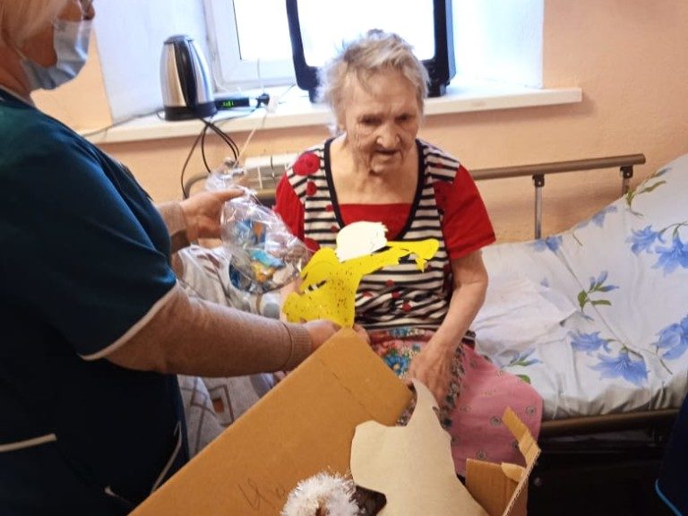 Вручение творческих подарков подопечным МКУ КСАГВручение творческих подарков подопечным МКУ КСАГ и просмотр тематического фильма