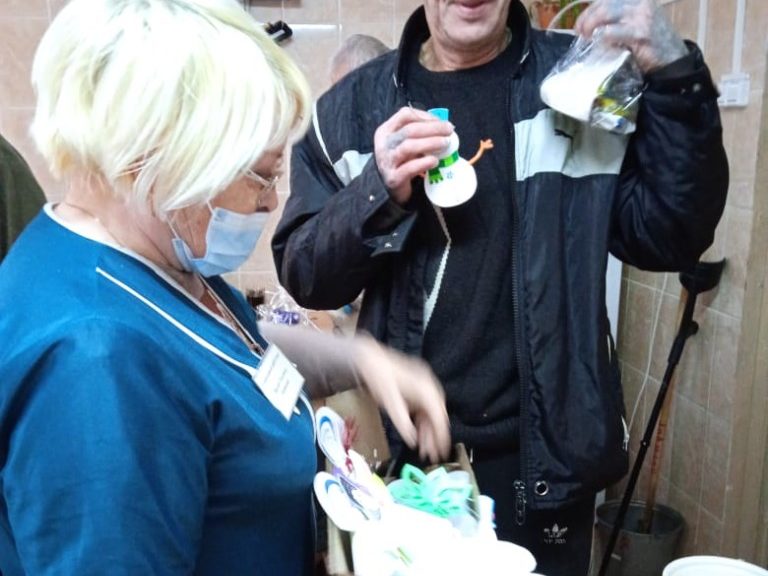 Вручение творческих подарков подопечным МКУ КСАГВручение творческих подарков подопечным МКУ КСАГ и просмотр тематического фильма