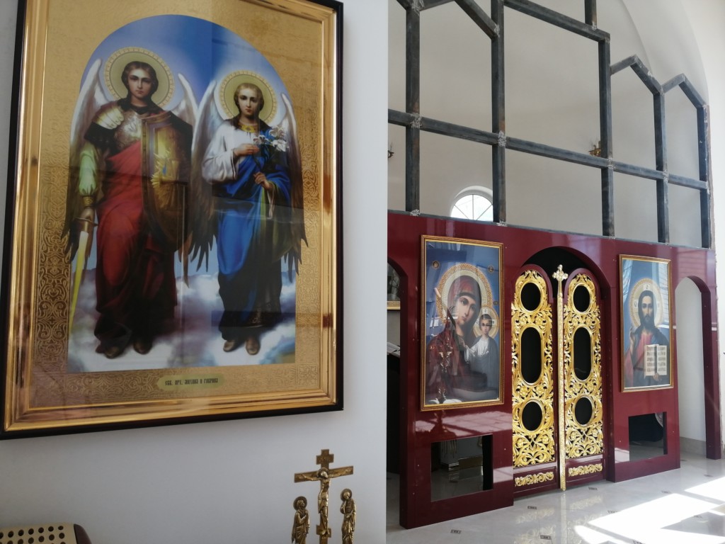 Храмовые иконы в храме Великомученика и целителя Пантелеимона