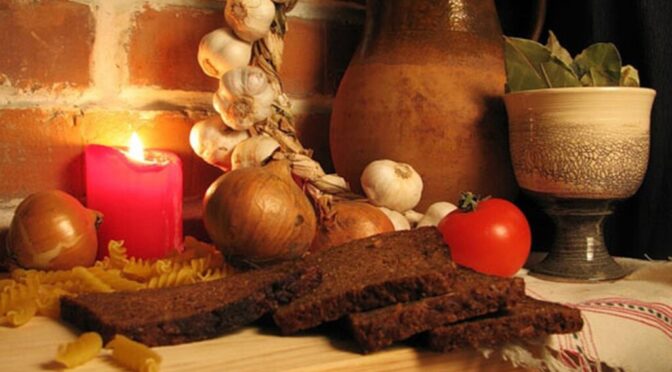 Происхождение (изнесение) честных древ Животворящего Креста Господня и Успенский пост